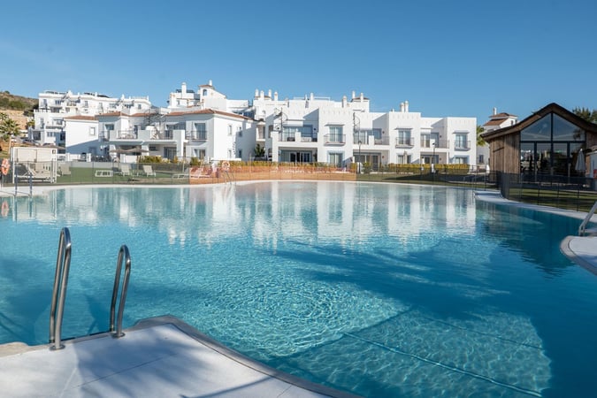 Apartment in El Paraiso - view 1