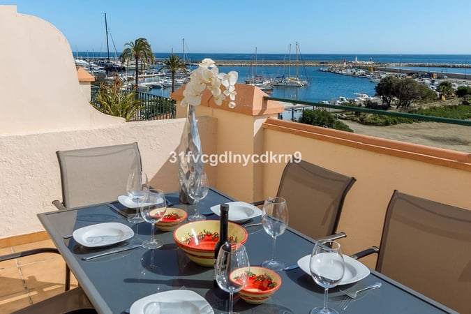 House in Estepona - view 1