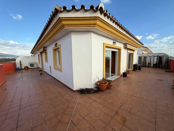 Penthouse in San Pedro de Alcantara - view 1