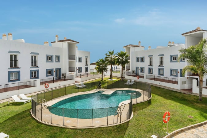 Apartment in El Paraiso - view 1