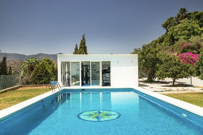 Apartment in Estepona - view 1