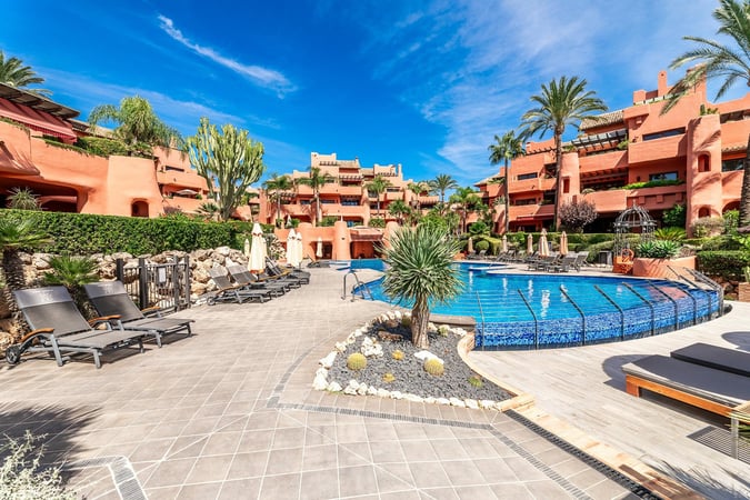 Apartment in Estepona - view 1