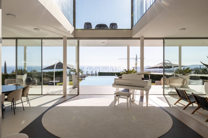 Villa in Benalmadena - view 1