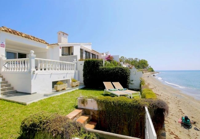 House in Estepona - view 1
