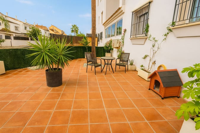 Apartment in La Duquesa - view 1