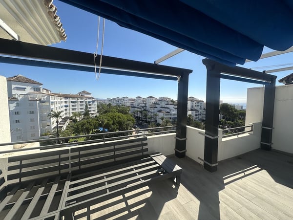 Apartment in Puerto Banus - view 1