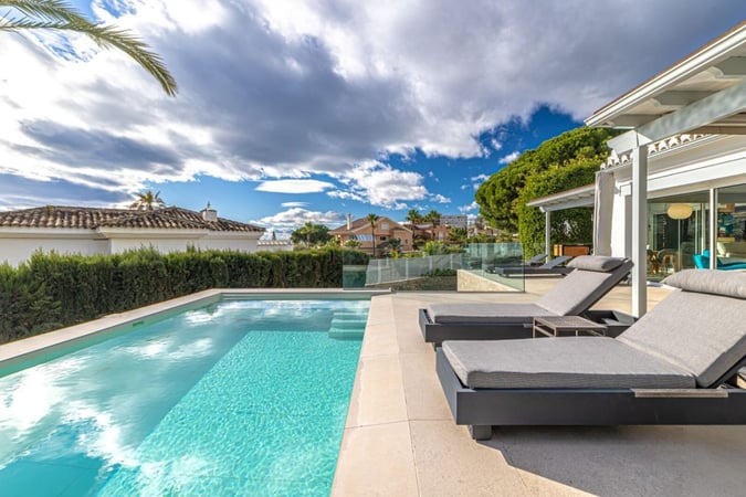 Villa in Las Chapas - view 1