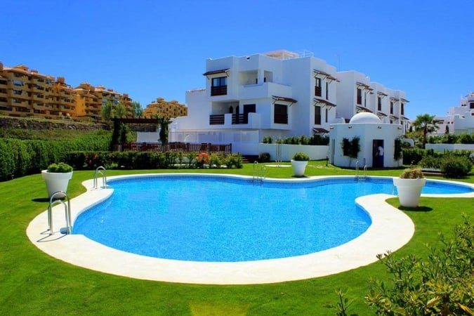 Apartment in Estepona - view 1