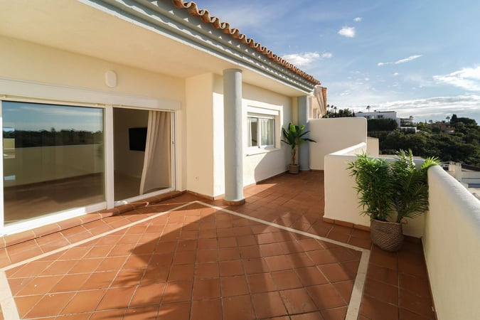 Penthouse in Elviria - view 1