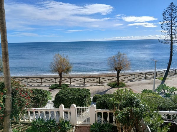 House in Estepona - view 1