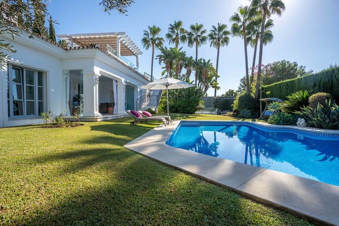 Villa in Marbella - view 1