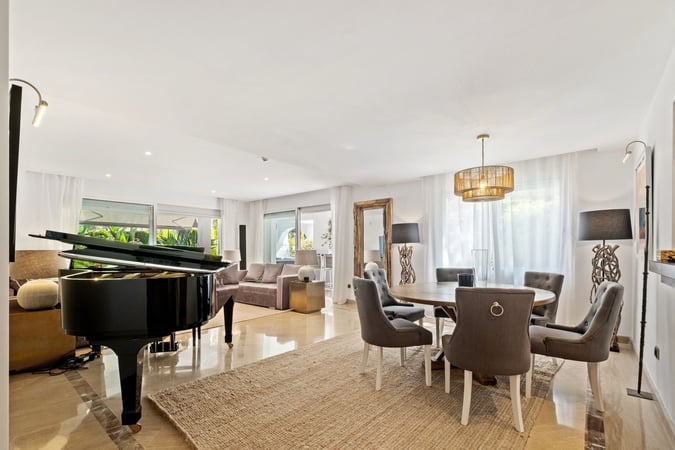 Apartment in Marbella - view 1