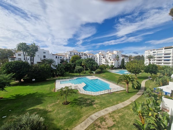 Apartment in Puerto Banus - view 1
