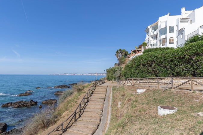 Apartment in Torrequebrada - view 1