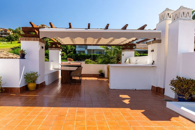 Penthouse in Benahavis - view 1