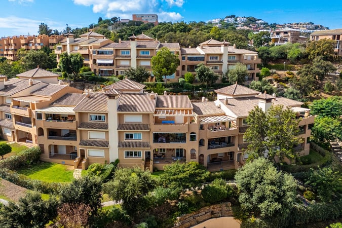 Apartment in La Mairena - view 1