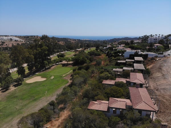 Land in Estepona - view 1