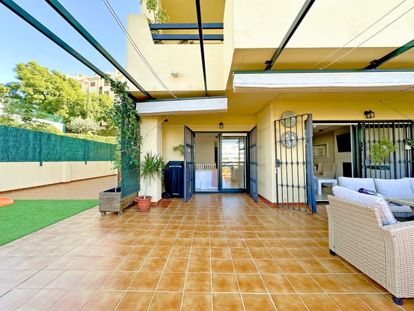 Apartment in Estepona - view 1