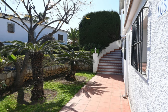 Villa in Mijas Costa - view 1