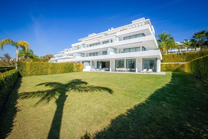 Apartment in Estepona - view 1