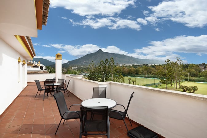 Penthouse in Nueva Andalucia - view 1