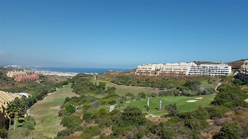 Penthouse in La Duquesa - view 1