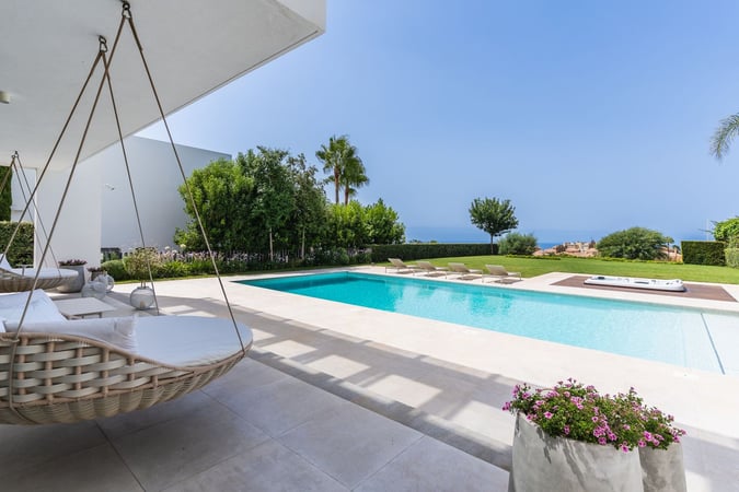 Villa in Malaga - view 1