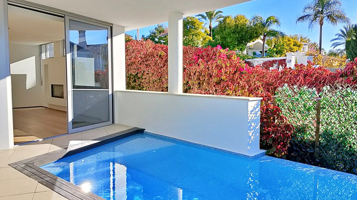 House in Marbella - Image 3