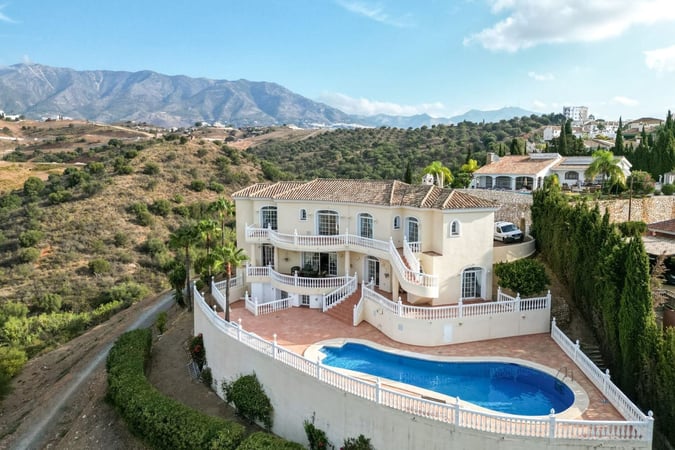 Villa in Mijas Costa - view 1
