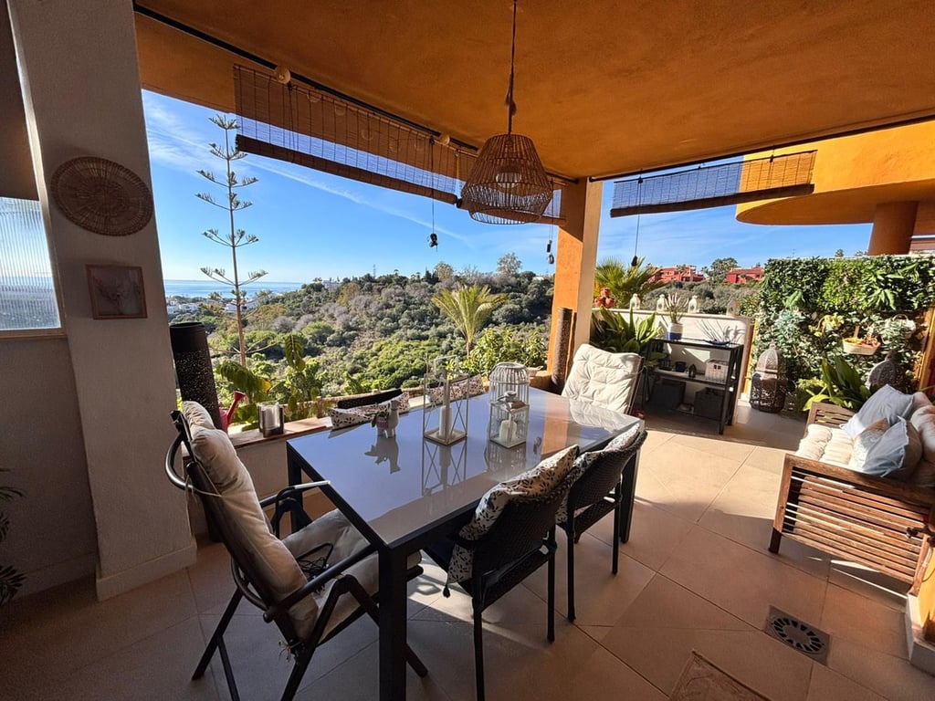 Apartment in Artola - Image 2