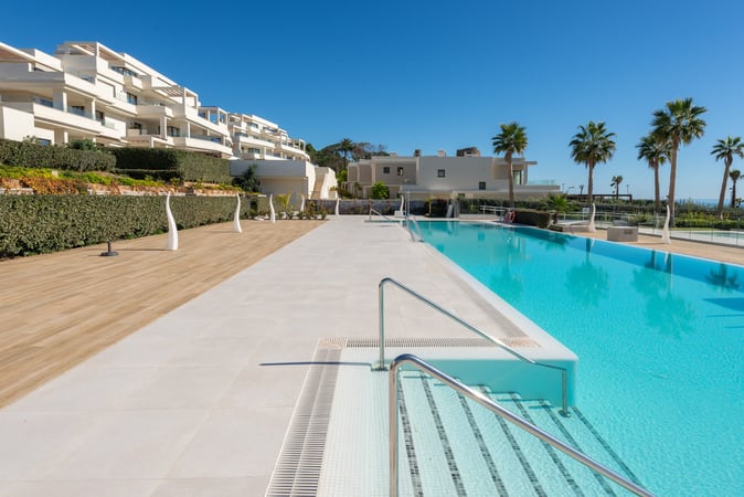 Apartment in Estepona - view 1