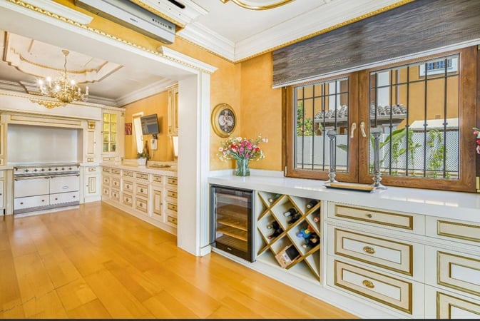 Villa in Malaga - view 1