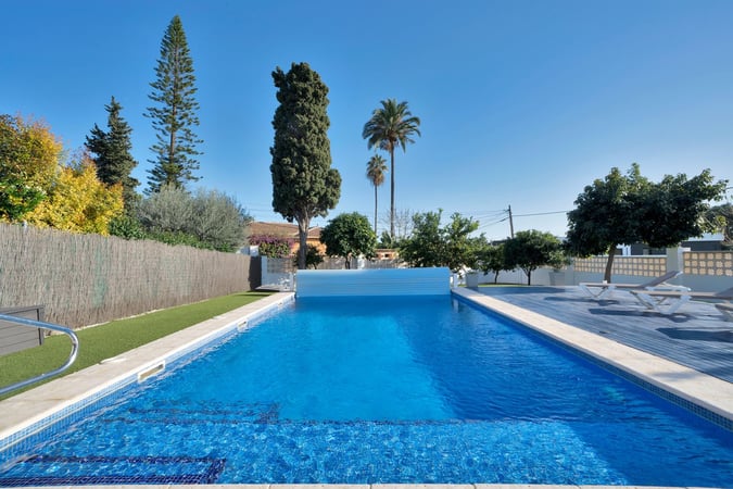 Villa in San Pedro de Alcantara - view 1