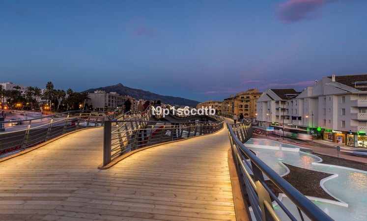 Apartment in San Pedro de Alcantara - view 1