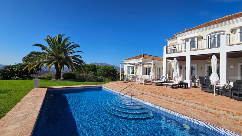 Villa in Mijas Costa - view 1