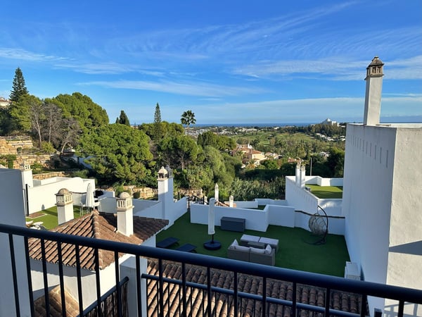 Apartment in El Paraiso - view 1