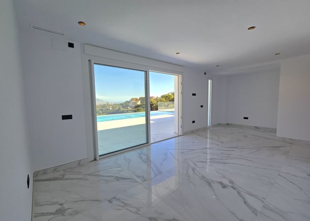 Villa in La Mairena - view 1