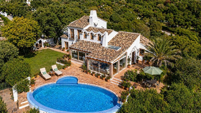 Apartment in Casares - view 1