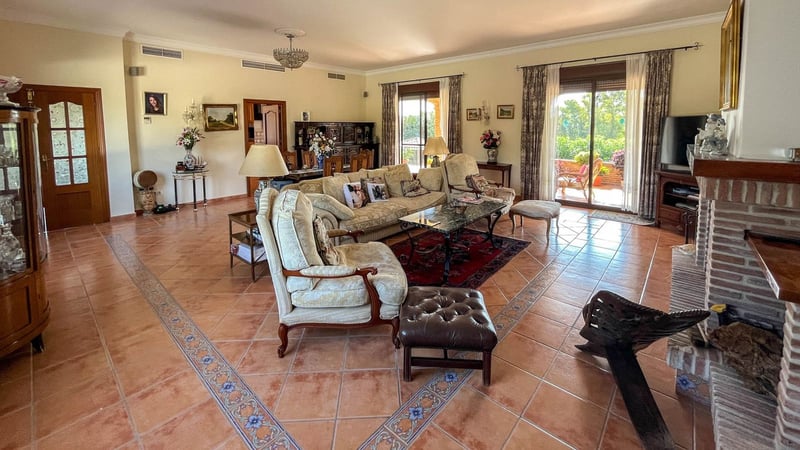 Apartment in Estepona - view 1