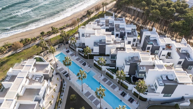 House in Estepona - view 1