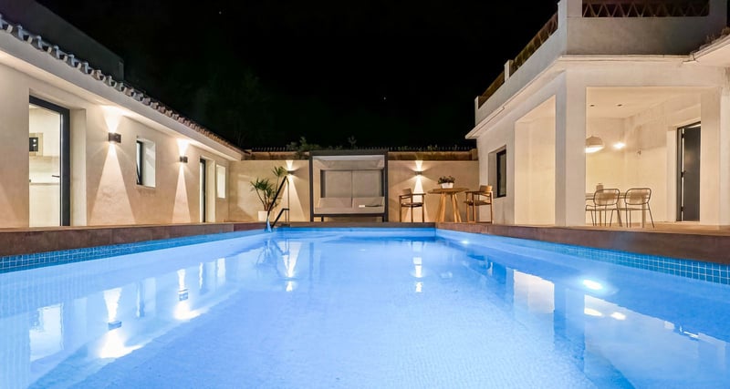 Villa in Marbella Del Este - view 1