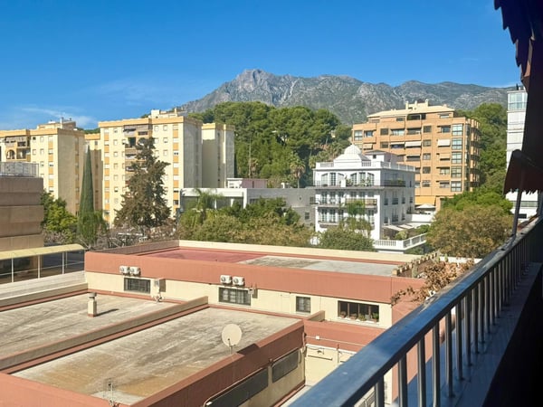 Apartment in Marbella - view 1