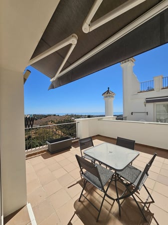 Penthouse in Estepona - view 1