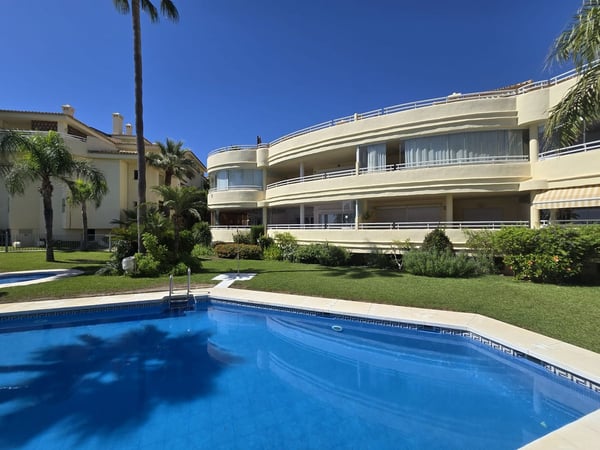 Apartment in Torrequebrada - view 1