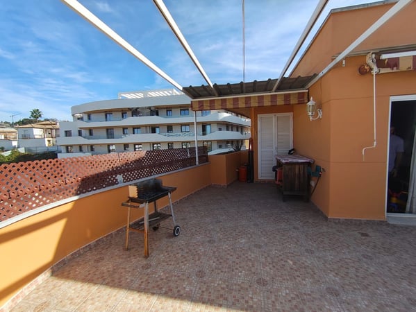 Penthouse in Estepona - view 1