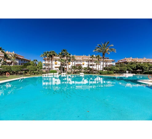 Apartment in Nueva Andalucia - view 1