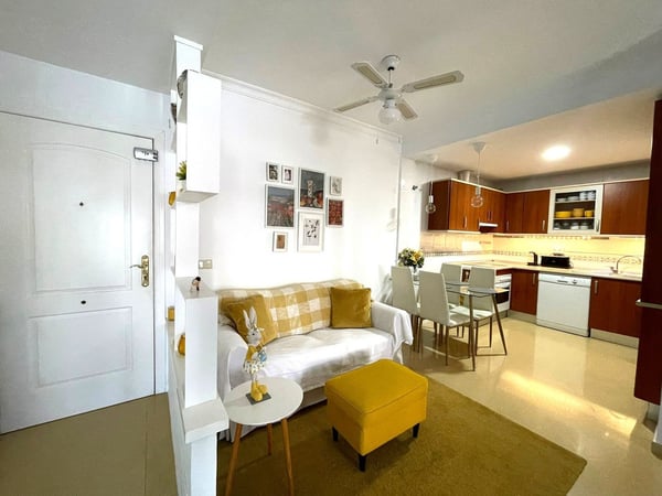 Apartment in San Luis de Sabinillas - view 1