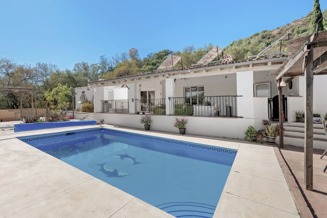 Apartment in Estepona - view 1