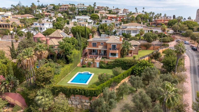 Villa in Benalmadena - view 1