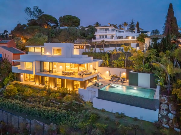 Villa in Malaga - view 1